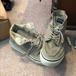 high top sperrys